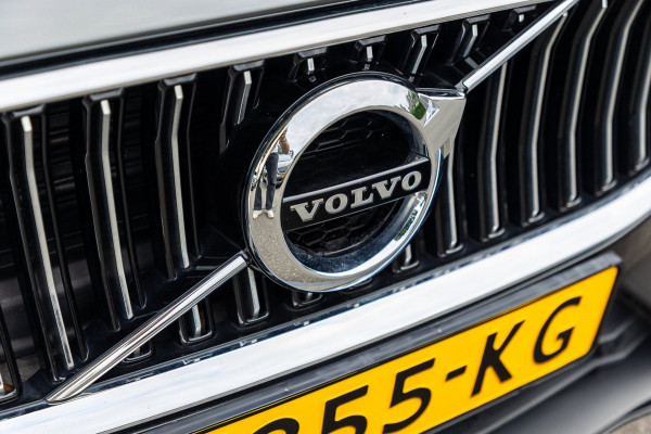 Volvo V60 2.0 T8 Twin Engine AWD Inscription Panoramadak I Leder I Adaptive Cruise I Pilot Assist I Blis I Lane Keeping I Trekhaak