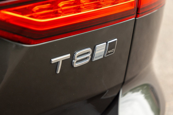 Volvo V60 2.0 T8 Twin Engine AWD Inscription Panoramadak I Leder I Adaptive Cruise I Pilot Assist I Blis I Lane Keeping I Trekhaak
