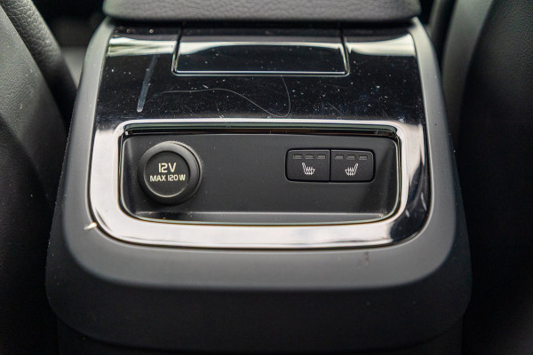 Volvo V60 2.0 T8 Twin Engine AWD Inscription Panoramadak I Leder I Adaptive Cruise I Pilot Assist I Blis I Lane Keeping I Trekhaak