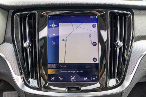 Volvo V60 2.0 T8 Twin Engine AWD Inscription Panoramadak I Leder I Adaptive Cruise I Pilot Assist I Blis I Lane Keeping I Trekhaak