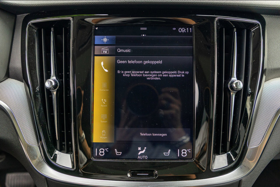 Volvo V60 2.0 T8 Twin Engine AWD Inscription Panoramadak I Leder I Adaptive Cruise I Pilot Assist I Blis I Lane Keeping I Trekhaak