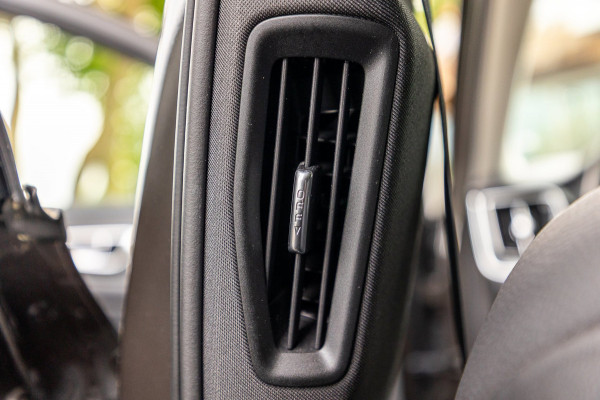 Volvo V60 2.0 T8 Twin Engine AWD Inscription Panoramadak I Leder I Adaptive Cruise I Pilot Assist I Blis I Lane Keeping I Trekhaak