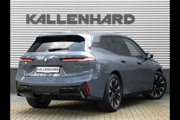 BMW iX xDrive60 112kWh - M-Sport - Trekhaak - ACC - M-Zetels - Head-up - Harman Kardon