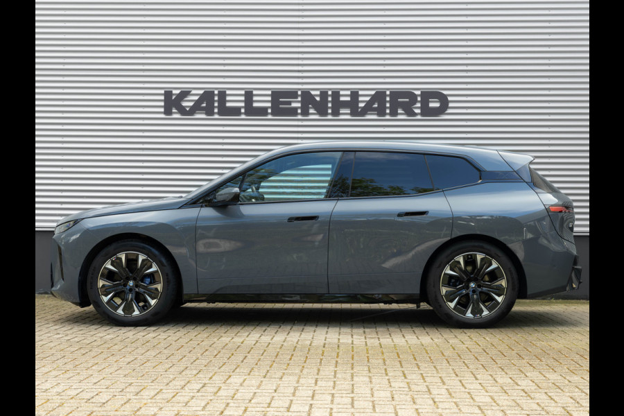 BMW iX xDrive60 112kWh - M-Sport - Trekhaak - ACC - M-Zetels - Head-up - Harman Kardon