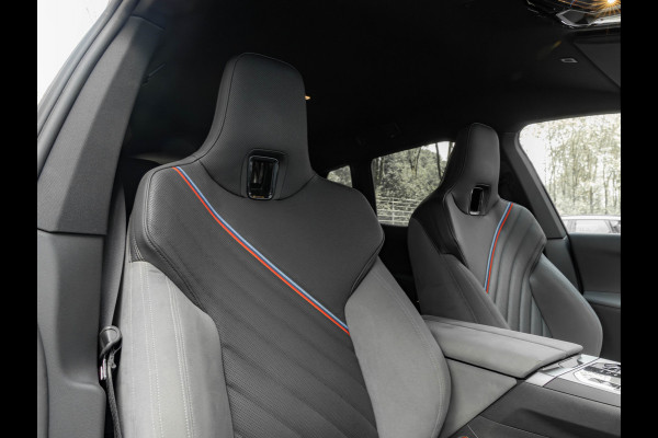 BMW iX xDrive60 112kWh - M-Sport - Trekhaak - ACC - M-Zetels - Head-up - Harman Kardon