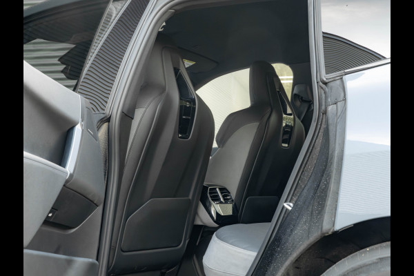 BMW iX xDrive60 112kWh - M-Sport - Trekhaak - ACC - M-Zetels - Head-up - Harman Kardon