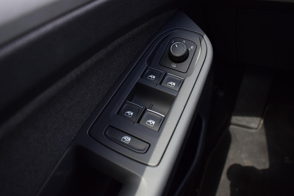 Volkswagen Golf Variant 1.0 TSI Life | Apple CarPlay | LED | Camera | ACC
