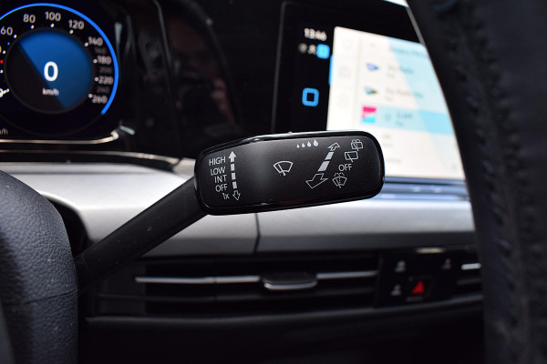 Volkswagen Golf Variant 1.0 TSI Life | Apple CarPlay | LED | Camera | ACC