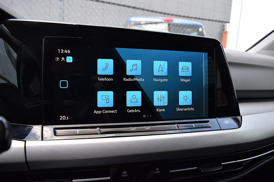 Volkswagen Golf Variant 1.0 TSI Life | Apple CarPlay | LED | Camera | ACC