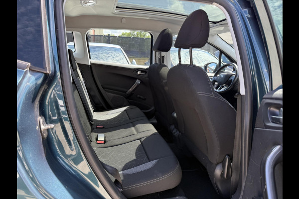 Peugeot 2008 1.2 PureTech Blue Lion 2e Eigenaar|Navi|Pano|Carplay|D-riem vv in 2024|Trekhaak|Airco|Cruise|PDC|N.A.P|APK tot 02-2027