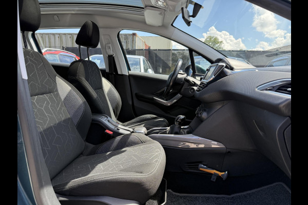 Peugeot 2008 1.2 PureTech Blue Lion 2e Eigenaar|Navi|Pano|Carplay|D-riem vv in 2024|Trekhaak|Airco|Cruise|PDC|N.A.P|APK tot 02-2027