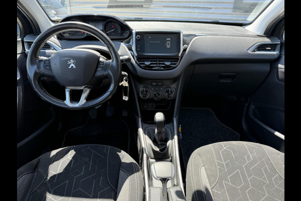 Peugeot 2008 1.2 PureTech Blue Lion 2e Eigenaar|Navi|Pano|Carplay|D-riem vv in 2024|Trekhaak|Airco|Cruise|PDC|N.A.P|APK tot 02-2027