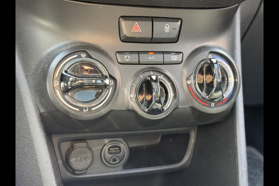 Peugeot 2008 1.2 PureTech Blue Lion 2e Eigenaar|Navi|Pano|Carplay|D-riem vv in 2024|Trekhaak|Airco|Cruise|PDC|N.A.P|APK tot 02-2027