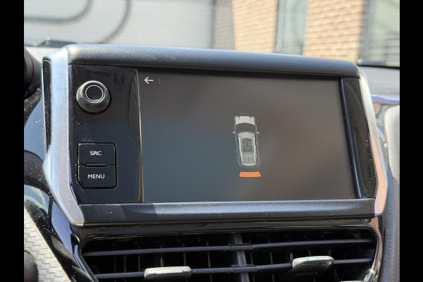 Peugeot 2008 1.2 PureTech Blue Lion 2e Eigenaar|Navi|Pano|Carplay|D-riem vv in 2024|Trekhaak|Airco|Cruise|PDC|N.A.P|APK tot 02-2027