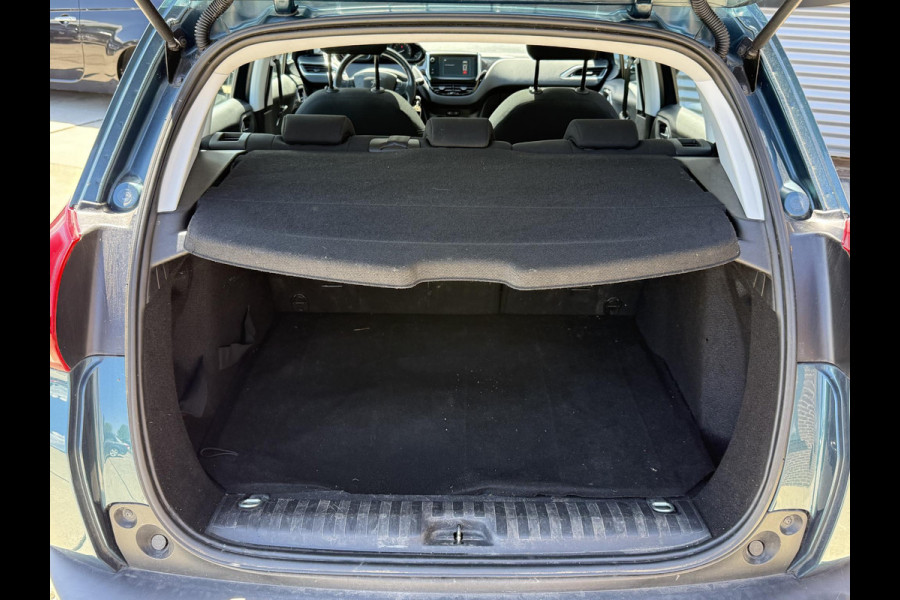Peugeot 2008 1.2 PureTech Blue Lion 2e Eigenaar|Navi|Pano|Carplay|D-riem vv in 2024|Trekhaak|Airco|Cruise|PDC|N.A.P|APK tot 02-2027