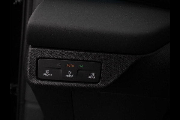 CUPRA Terramar 1.5 eTSI 150 pk Automaat Business Navigatie Apple Carplay/Android Auto PDC VA + Camera 18" LM Velgen Full LED Signature