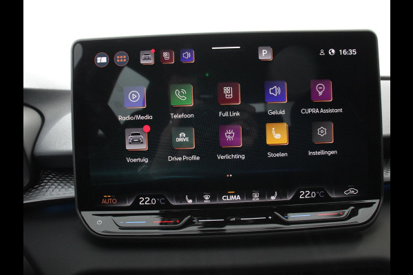 CUPRA Terramar 1.5 eTSI 150 pk Automaat Business Navigatie Apple Carplay/Android Auto PDC VA + Camera 18" LM Velgen Full LED Signature