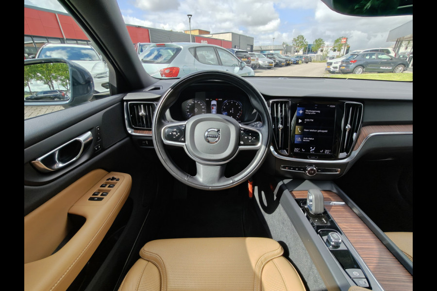 Volvo V60 Cross Country B5 265PK AWD Pro | Trekhaak | Adapt. Cruise | Stoelventilatie | Panodak |