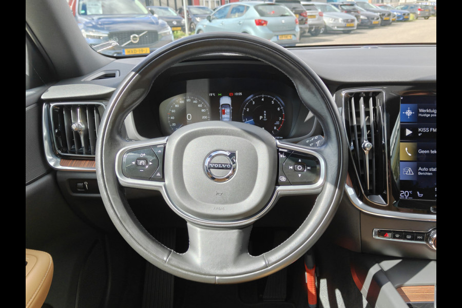 Volvo V60 Cross Country B5 265PK AWD Pro | Trekhaak | Adapt. Cruise | Stoelventilatie | Panodak |