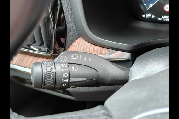 Volvo V60 Cross Country B5 265PK AWD Pro | Trekhaak | Adapt. Cruise | Stoelventilatie | Panodak |