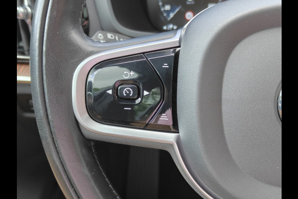 Volvo V60 Cross Country B5 265PK AWD Pro | Trekhaak | Adapt. Cruise | Stoelventilatie | Panodak |