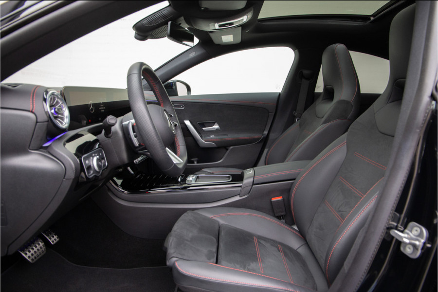 Mercedes-Benz CLA-Klasse 200 AMG Premium Pano, Nightpack, Key-Less, 2025