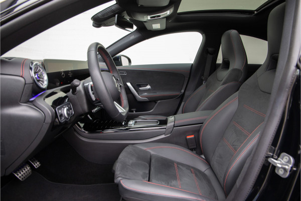 Mercedes-Benz CLA-Klasse 200 AMG Premium Pano, Nightpack, Key-Less, 2025
