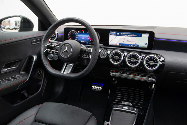 Mercedes-Benz CLA-Klasse 200 AMG Premium Pano, Nightpack, Key-Less, 2025
