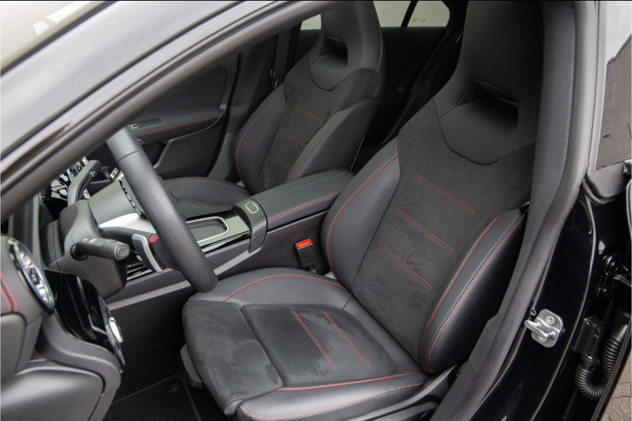 Mercedes-Benz CLA-Klasse 200 AMG Premium Pano, Nightpack, Key-Less, 2025