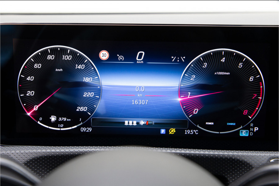 Mercedes-Benz CLA-Klasse 200 AMG Premium Pano, Nightpack, Key-Less, 2025