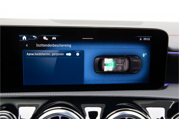 Mercedes-Benz CLA-Klasse 200 AMG Premium Pano, Nightpack, Key-Less, 2025