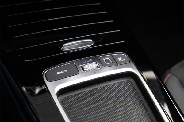 Mercedes-Benz CLA-Klasse 200 AMG Premium Pano, Nightpack, Key-Less, 2025