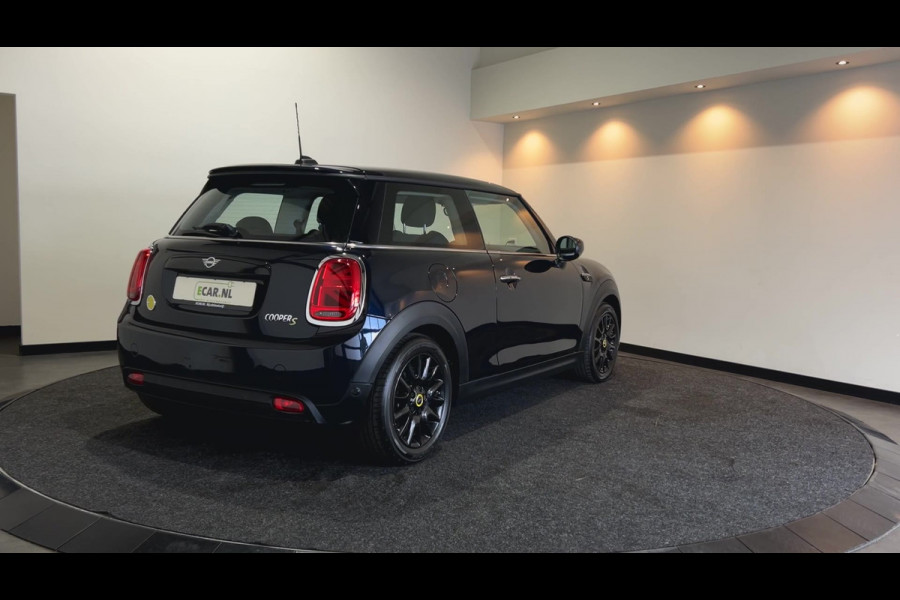 MINI Electric MINI Electric Collection 33 kWh | Head-up Display | Achteruitrijcamera | Digitaal dashboard | Soh (batterijcheck) Waarde 93,1 %
