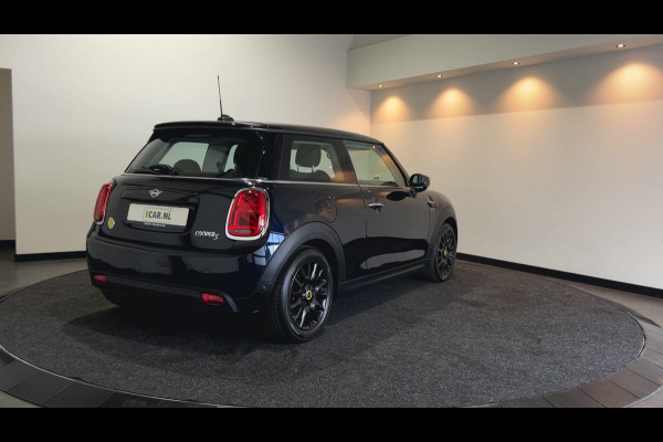 MINI Electric MINI Electric Collection 33 kWh | Head-up Display | Achteruitrijcamera | Digitaal dashboard | Soh (batterijcheck) Waarde 93,1 %