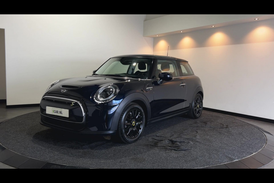 MINI Electric MINI Electric Collection 33 kWh | Head-up Display | Achteruitrijcamera | Digitaal dashboard | Soh (batterijcheck) Waarde 93,1 %