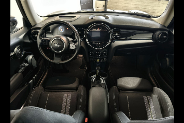 MINI Electric MINI Electric Collection 33 kWh | Head-up Display | Achteruitrijcamera | Digitaal dashboard | Soh (batterijcheck) Waarde 93,1 %
