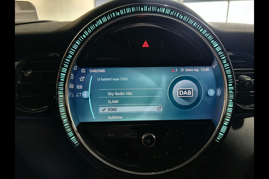 MINI Electric MINI Electric Collection 33 kWh | Head-up Display | Achteruitrijcamera | Digitaal dashboard | Soh (batterijcheck) Waarde 93,1 %