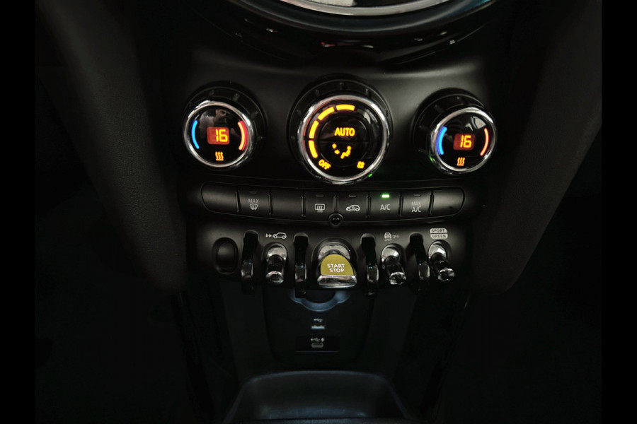 MINI Electric MINI Electric Collection 33 kWh | Head-up Display | Achteruitrijcamera | Digitaal dashboard | Soh (batterijcheck) Waarde 93,1 %
