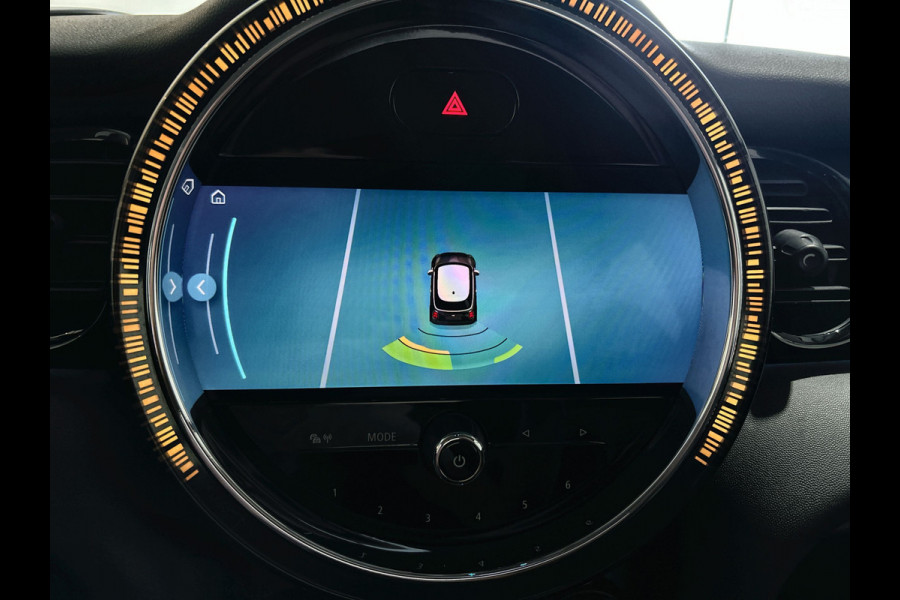 MINI Electric MINI Electric Collection 33 kWh | Head-up Display | Achteruitrijcamera | Digitaal dashboard | Soh (batterijcheck) Waarde 93,1 %
