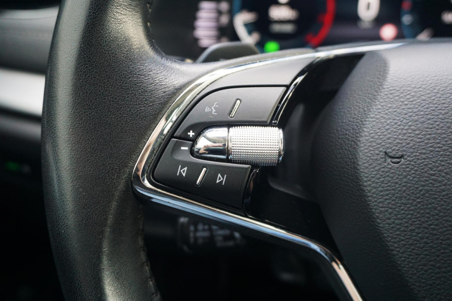 Škoda Octavia Combi 1.0 e-TSI Business Edition Plus/Trekhaak/Camera/ Travel Pakket.