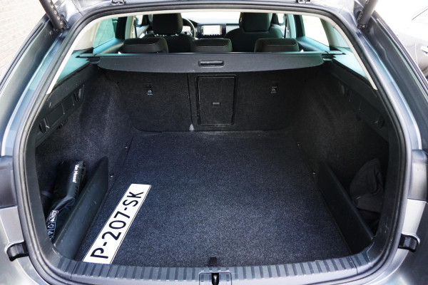 Škoda Octavia Combi 1.0 e-TSI Business Edition Plus/Trekhaak/Camera/ Travel Pakket.