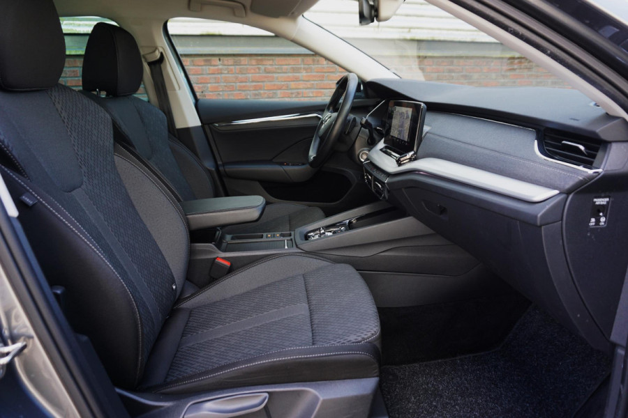 Škoda Octavia Combi 1.0 e-TSI Business Edition Plus/Trekhaak/Camera/ Travel Pakket.