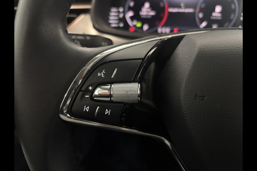 Škoda Kamiq 1.0 TSI Business Edition Navigatie Climate control Lichtmetalen velgen