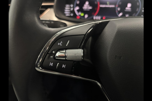 Škoda Kamiq 1.0 TSI Business Edition Navigatie Climate control Lichtmetalen velgen