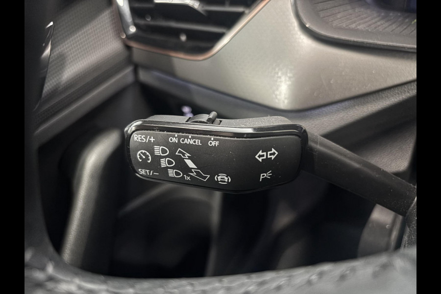 Škoda Kamiq 1.0 TSI Business Edition Navigatie Climate control Lichtmetalen velgen