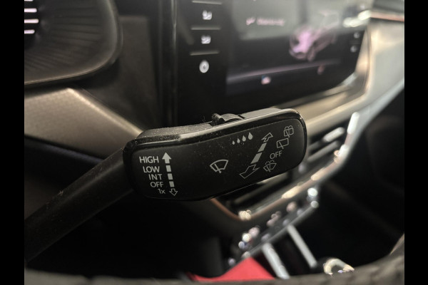 Škoda Kamiq 1.0 TSI Business Edition Navigatie Climate control Lichtmetalen velgen