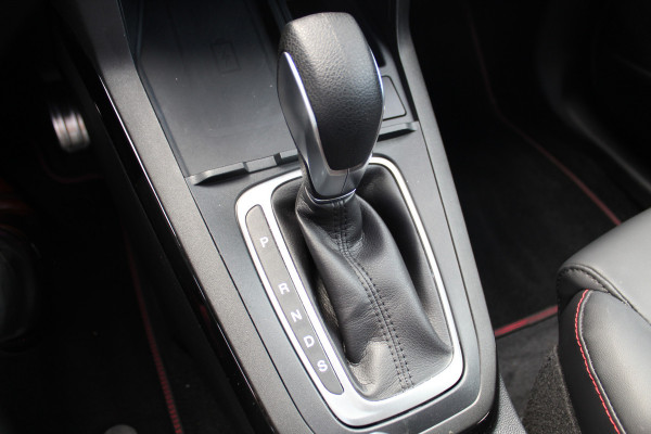 Ford Puma 1.0-125pk EcoBoost Mild-Hybrid ST-Line X AUTOMAAT ! Heerlijk comfortabele, sportieve en luxe hoogzitter, fabr. garamtie t/m 15-07-2029 ! Autm. airco, stoel-, stuur- en voorraamverw., navigatie, telefoonvoorb., lane- en side assist, adapt. cruise cntrl etc.