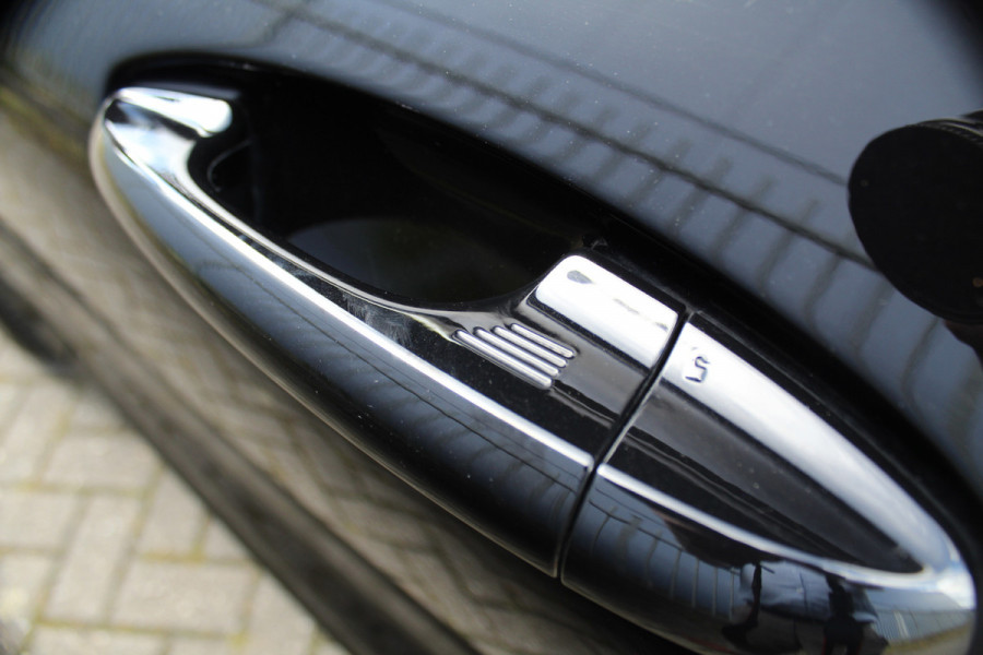 Ford Puma 1.0-125pk EcoBoost Mild-Hybrid ST-Line X AUTOMAAT ! Heerlijk comfortabele, sportieve en luxe hoogzitter, fabr. garamtie t/m 15-07-2029 ! Autm. airco, stoel-, stuur- en voorraamverw., navigatie, telefoonvoorb., lane- en side assist, adapt. cruise cntrl etc.