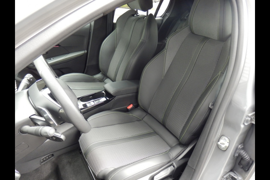 Peugeot 208 Hybrid e-DCS6 GT