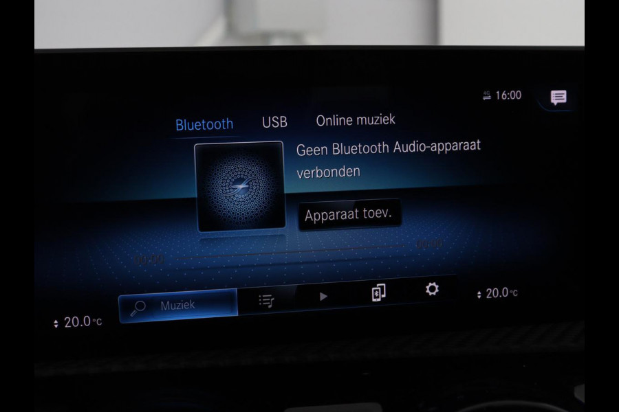 Mercedes-Benz A-Klasse 200 Business Solution AMG | Stoelverwarming | Carplay | Leder/Alcantara | Camera | Sfeerverlichting | Park Assist | Climate control | Full LED | Bluetooth | Cruise control